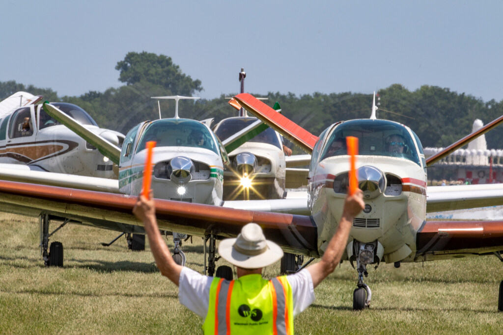 EAA Mass Arrivals during AirVenture