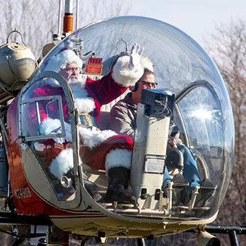 eaa christmas in the air | santa in helicopter